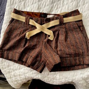Wool short shorts